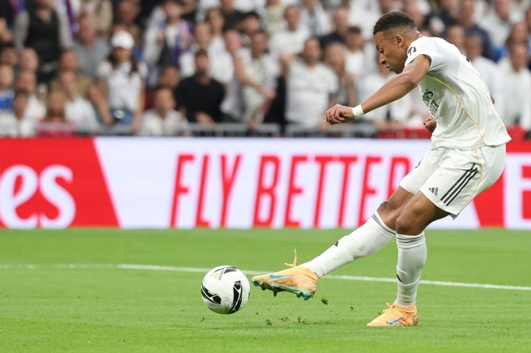 Mbappé et le Real Madrid punissent le Barça et creusent l'écart