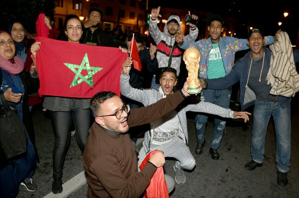 Les Marocains ont explosé de joie mardi après la qualification historique. AFP