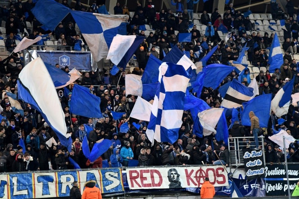 Grenoble revient à deux points du Paris FC. AFP