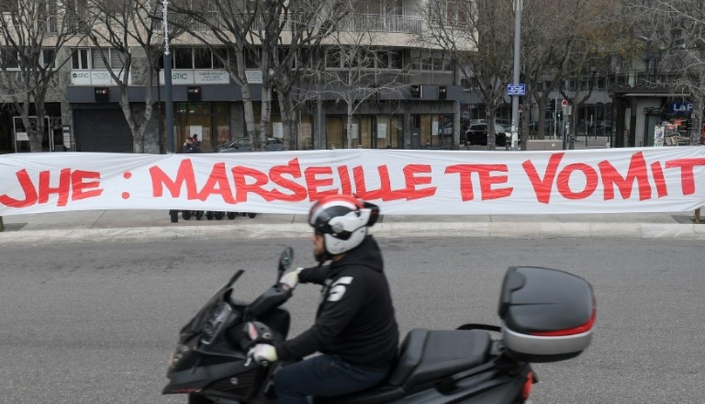 Marseille-Rennes reporté après des incidents, Montpellier chute encore. AFP