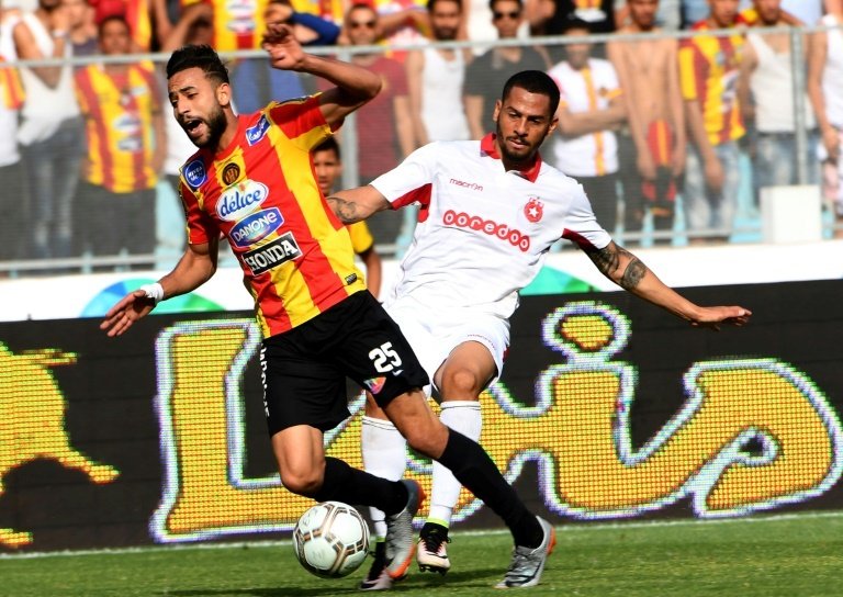 Dioo Acosta de l'Etoile sportive du Sahel face à Ghailan Chaalali de l'Epérance de Tunis. AFP