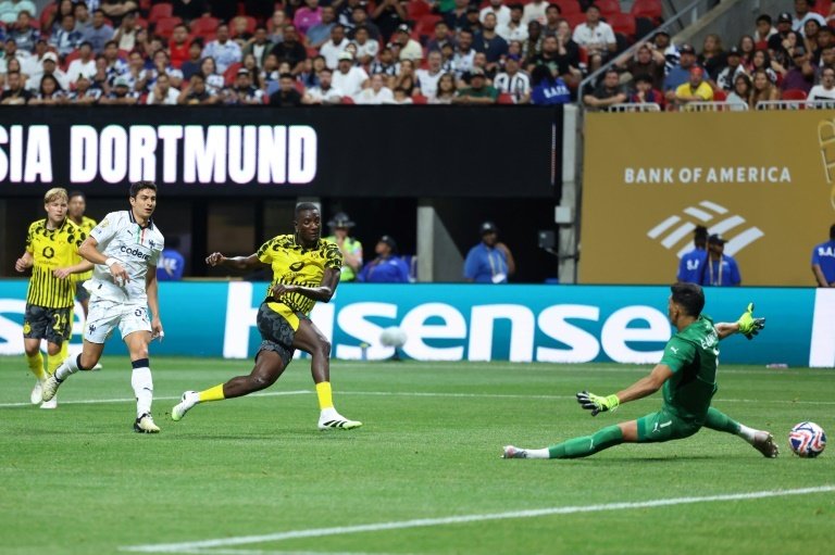 Dortmund résiste au retour de Monterrey et défiera le Real Madrid en quart de finale