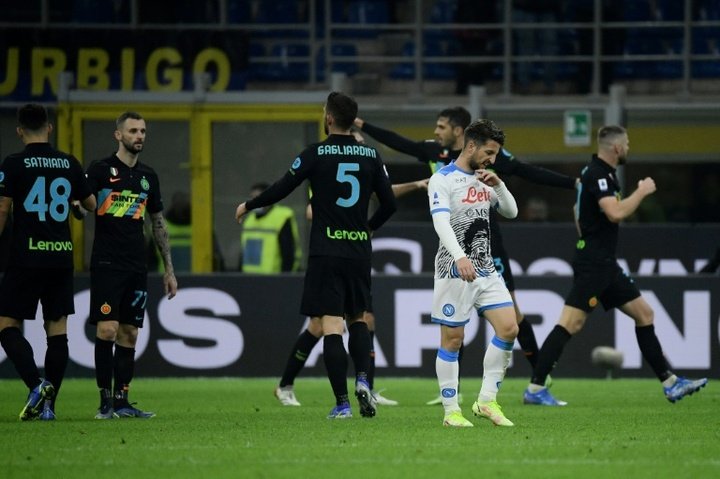 Un de chute pour Naples, l'Inter revient sur la tête