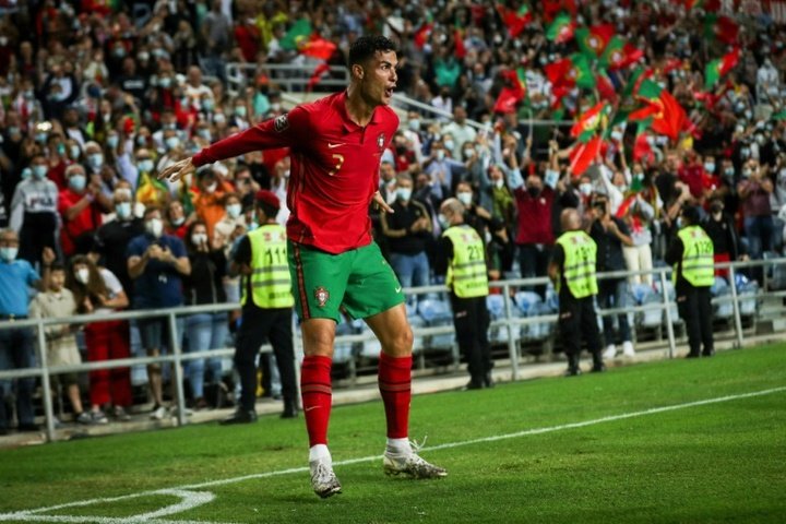 Le Portugal étrille le Luxembourg avec un triplé de Ronaldo