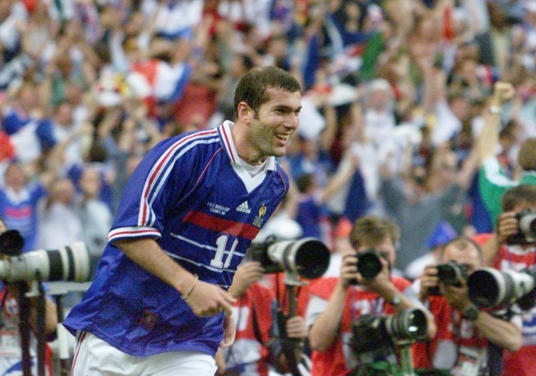 Le mythique maillot de Zidane de la finale 98 aux enchères