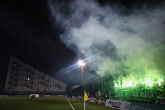 Foot: le match Red Star-Sète définivement interrompu par des jets de fumigènes