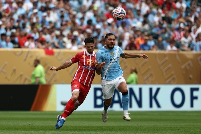 Manchester City s'impose sans convaincre, débuts très timides pour Cherki