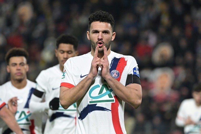 Sans pitié à Saint-Brieuc, le PSG file en demi-finale de la Coupe de France