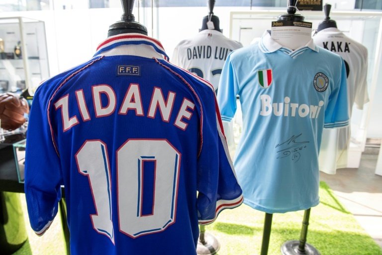 Un maillot de Zidane pour France-Brésil 98 vendu à plus de 100.000 dollars aux enchères