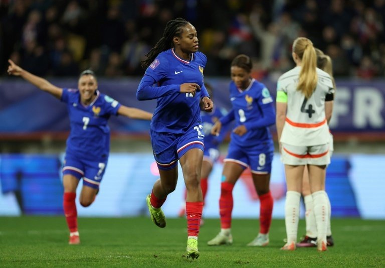 Les Bleues enchaînent contre l'Islande