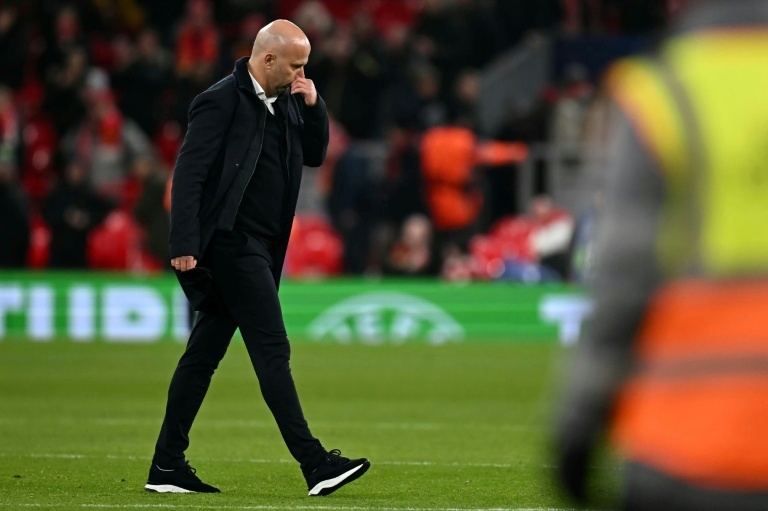 Foot: malgré la crise à Liverpool, Slot veut "continuer à se battre"