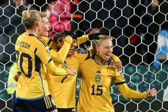 La Suède, qui a validé mercredi la première place du groupe G, affrontera les Etats-Unis, doubles tenants du titre, dans le choc des huitièmes de finale du Mondial féminin, dimanche prochain.