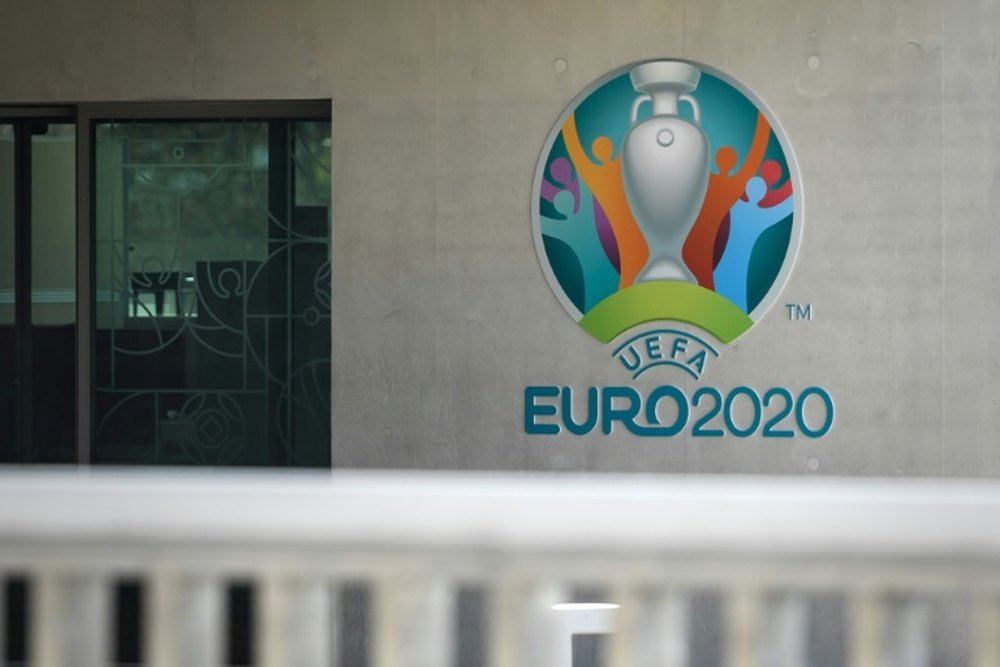 L'UEFA maintient ses plans pour l'Euro et la Ligue des champions. AFP