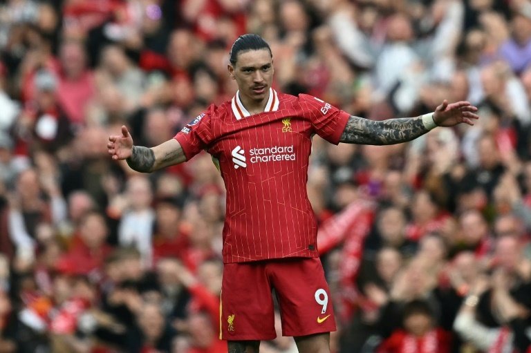 Manchester City soucieux, Liverpool encore chanceux