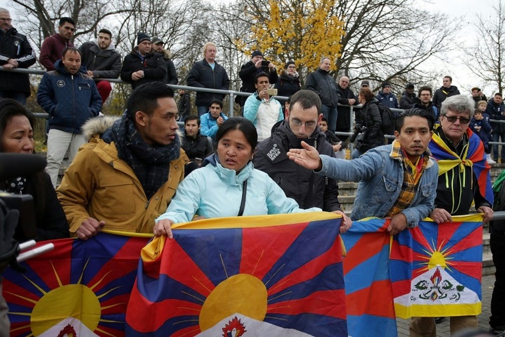 La politique a toujours sa place malheureusement. AFP