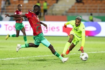 La Namibie a créé la sensation en s'offrant la Tunisie, pourtant favorite mais sans idées, pour signer un succès historique 1-0 dans la Coupe d'Afrique des nations mardi à Korhogo, dans le nord de la Côte d'Ivoire.