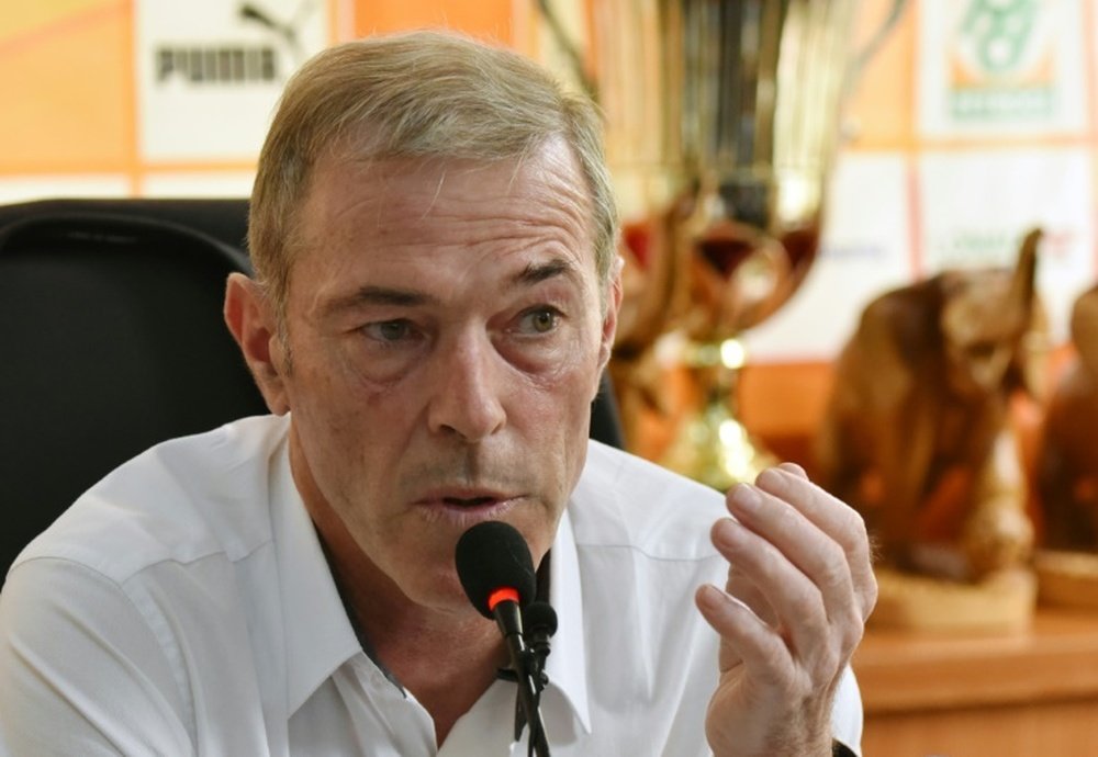 Le sélectionneur de la Côte d'Ivoire Michel Dussuyer en conférence de presse à Abidjan. AFP