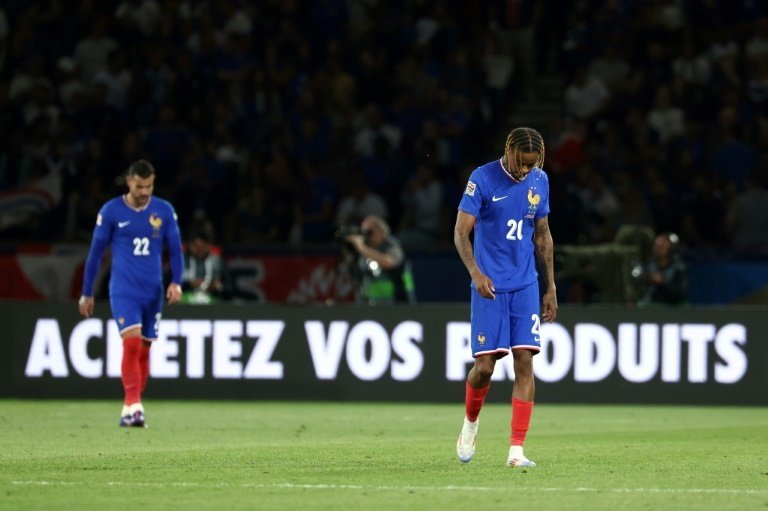 Les Bleus humiliés par l'Italie et en plein marasme