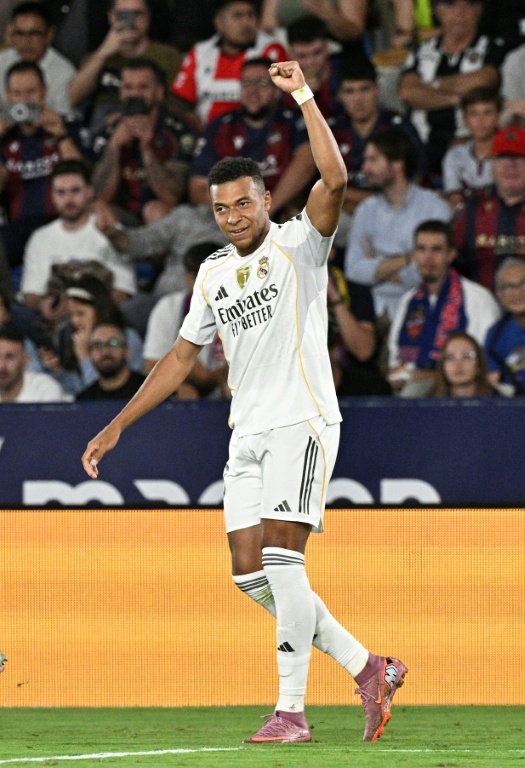 Duel de héros entre Alvarez et Mbappé dans le derby de Madrid