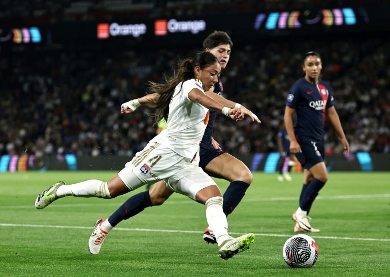 Football : l'OL féminin passe sous la coupe de l'Américaine Michele Kang