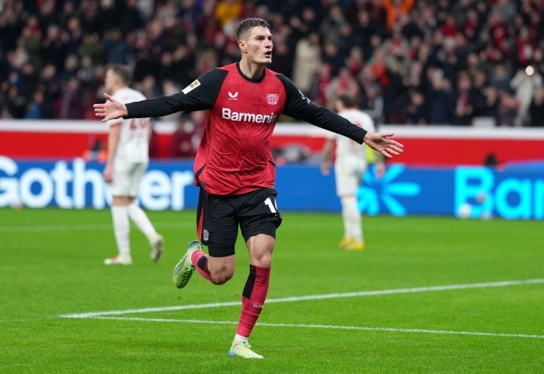 Patrik Schick célèbre un de ses quatre buts inscrits face à Fribourg. AFP