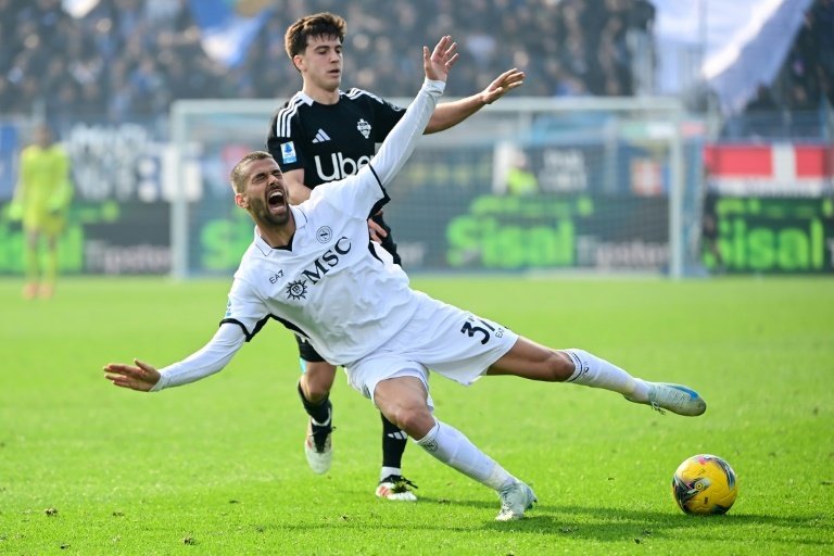 Naples sombre à Côme et abandonne la première place à l'Inter