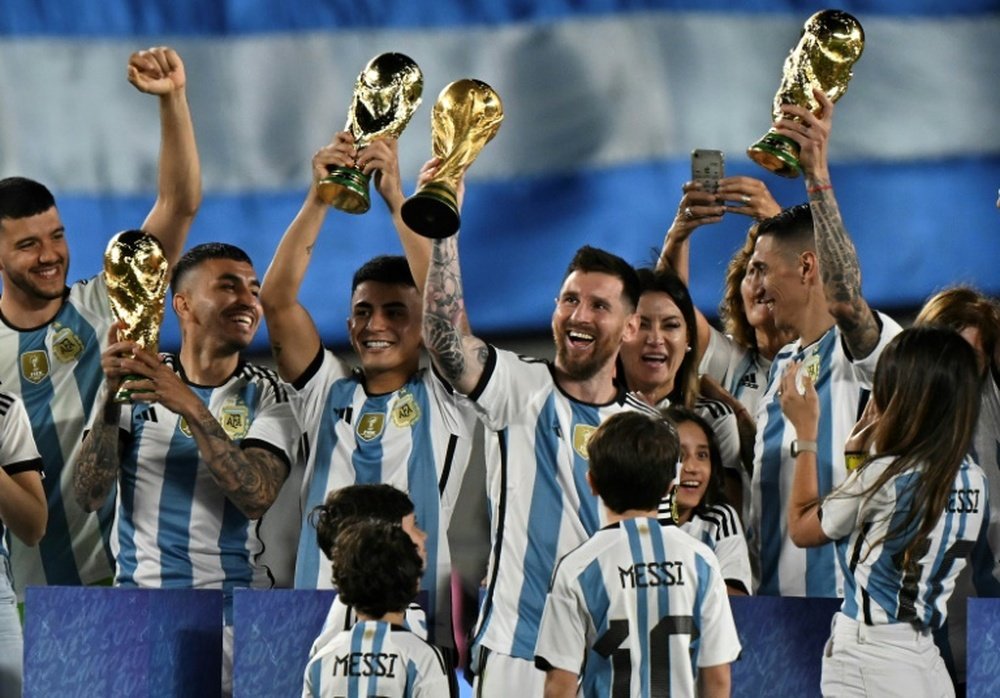 L'Argentine fête son titre avec émotion et l'inévitable patte de Messi. AFP