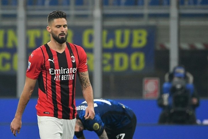 Coupe d'Italie: Milan rejoint l'Inter en demie, nouveau doublé de Giroud