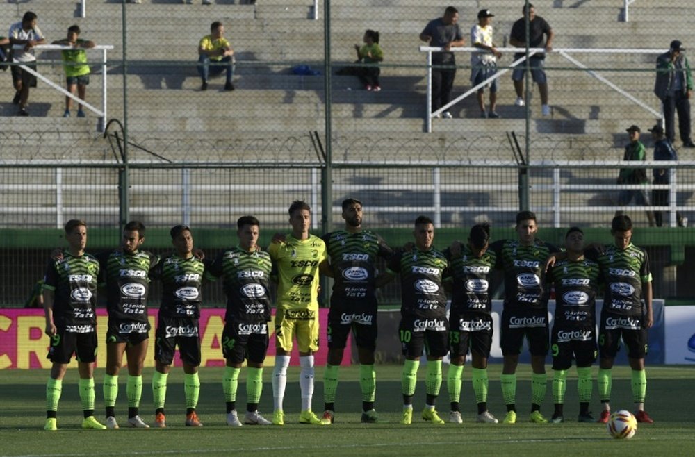 L'équipe Defensa y Justicia rend hommage à Emiliano Sala. AFP