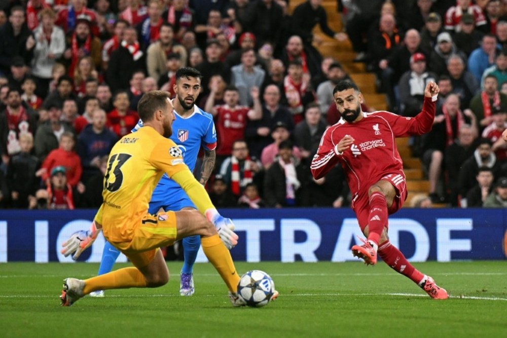 Mohamed Salah, l'attaquant égyptien de Liverpool, trompe Jan Oblak. AFP