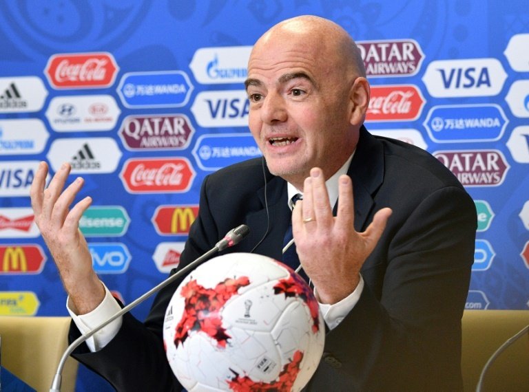 Le président de la Fifa Gianni Infantino en conférence de presse, le 1er juillet 2017. AFP