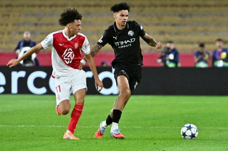 Akliouche, moins flamboyant mais plus solide, peut rêver en Bleu