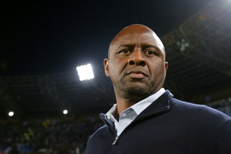 Vieira prolonge avec le Genoa jusqu'en 2027