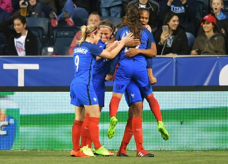 Le Bleues Renard et Le Sommer dans le onze-type féminin de la FifPro