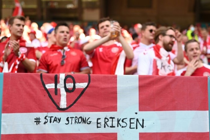 L'UEFA remet un prix aux personnes qui ont secouru Christian Eriksen, dont Simon Kjaer