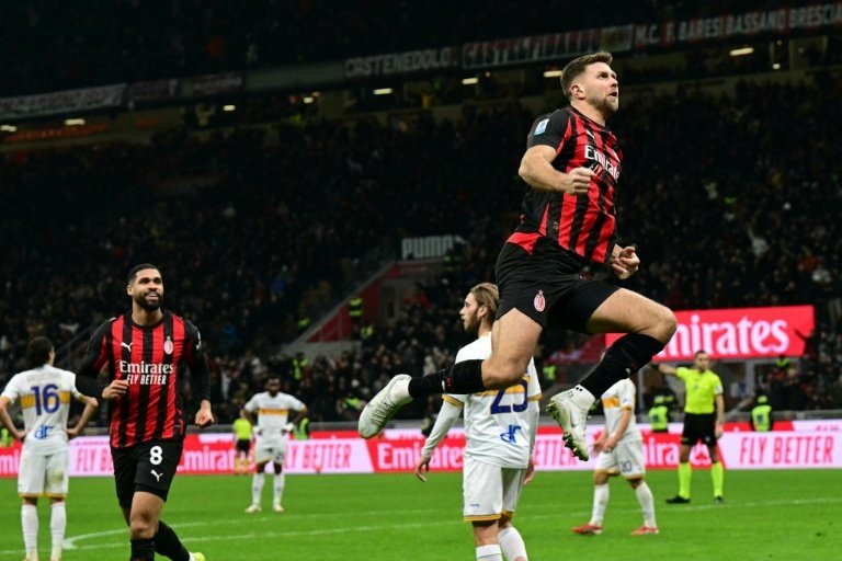 L'AC Milan répond à l'Inter, l'AS Roma au pied du podium