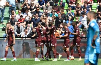 La défaite de trop pour Lyon, Metz garde espoir. AFP