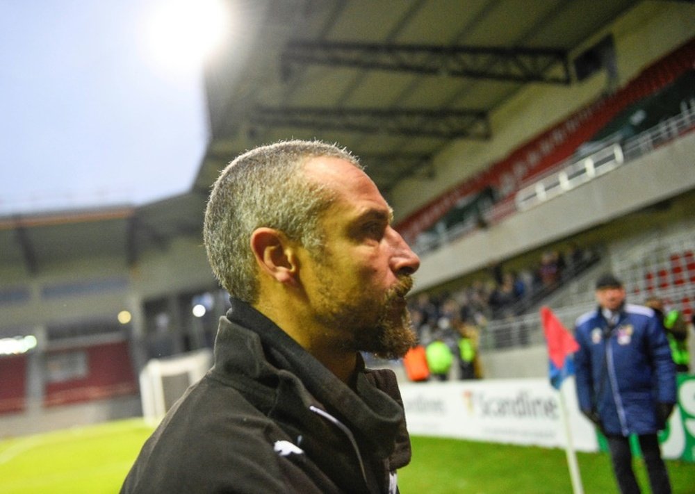 Lentraîneur dHelsingborg Henrik Larsson, défait avec son équipe sur sa pelouse, en match de barrage du maintien, le 20 novembre 2016
