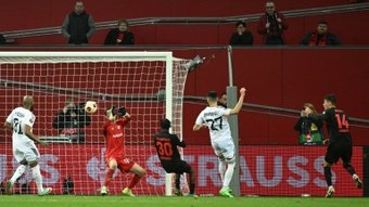Liverpool et l'AC Milan, cadors de la compétition, ont aisément assuré leur qualification pour les quarts de finale de la Ligue Europa, jeudi, également rejoints par Leverkusen et Marseille, qui sont néanmoins passés tout près d'une énorme déconvenue contre Qarabag et à Villarreal. 