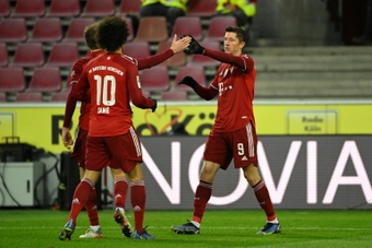Triplé de Lewandowski, le Bayern reprend six points d'avance. AFP