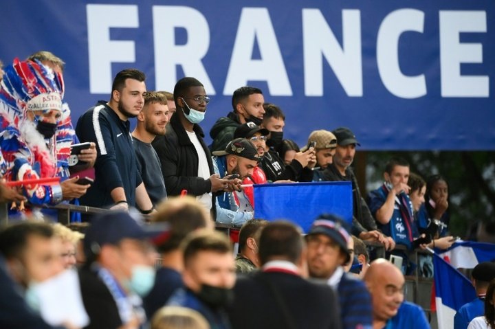 Les supporters des Bleus, entre boycott et inquiétudes. AFP