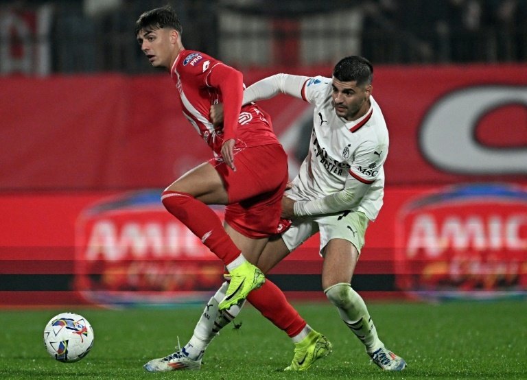 L'Atalanta Bergame a recruté samedi l'international italien Daniel Maldini, fils de l'ancien capitaine emblématique de l'AC Milan Paolo Maldini, en provenance de Monza, lanterne rouge du Championnat d'Italie.