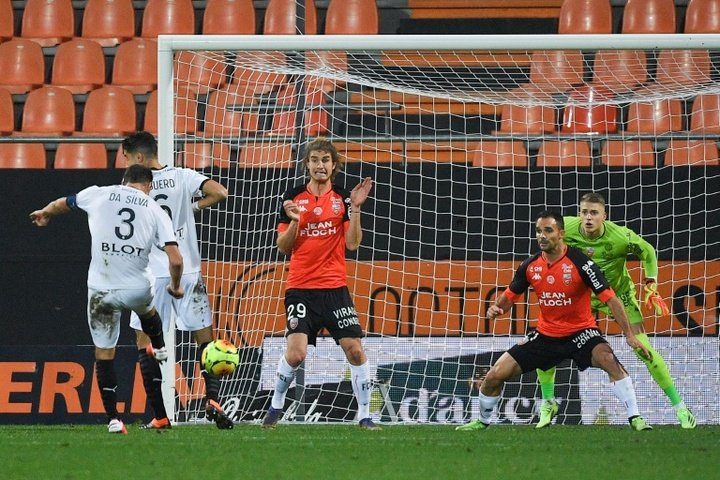 Rennes l'emporte 3-0 contre Lorient et remonte à la 5e place