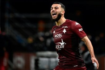 Grâce à deux bijoux de l'attaquant géorgien Georges Mikautadze, Metz s'est donné un peu d'air en queue de classement en dominant Lens (2-1), qui voit la Ligue des champions un peu plus s'éloigner, vendredi en ouverture de la 29e journée de Ligue 1.