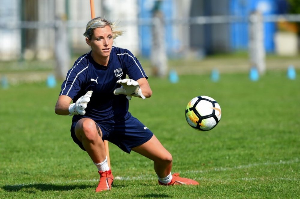 La gardienne des Girondins Erin Nayler espère plus de visibilité pour le football féminin. AFP