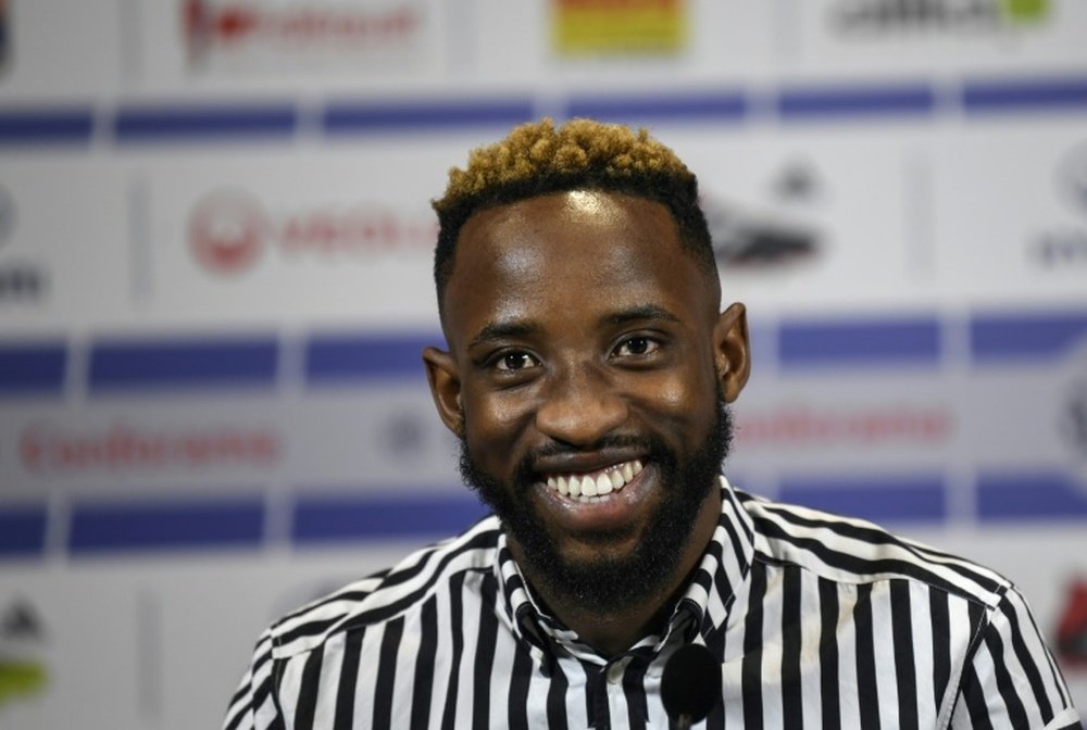 Moussa Dembélé, transféré du Celtic Glasgow à Lyon en conférence de presse. AFP