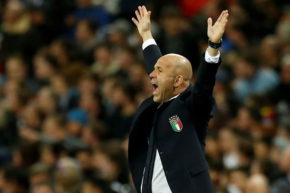 Luigi Di Biagio entraîneur de l'Italie lors du match face à lAngleterre à Wembley. AFP
