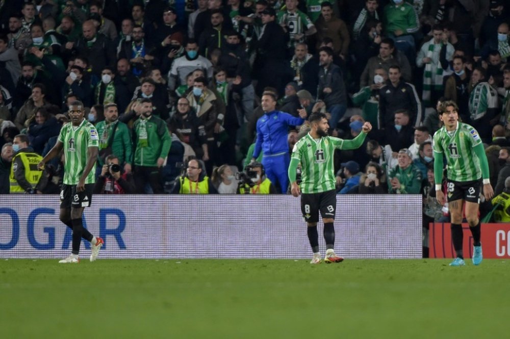 Fekir en pleine lumière, Martial dans le brouillard. AFP