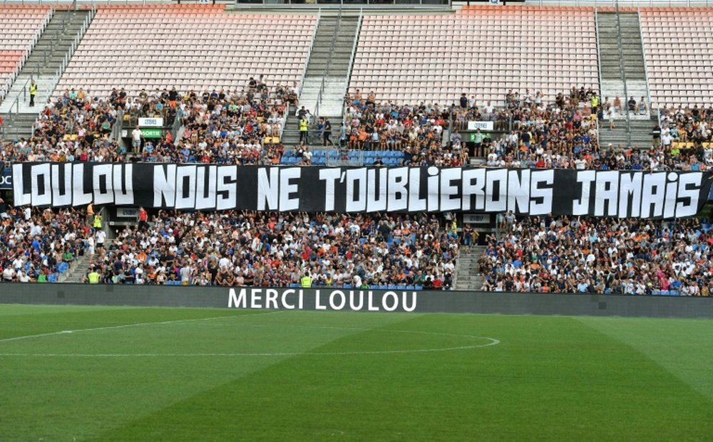 Le stade de la Mosson, à moitié garni, rend hommage à feu le président Louis Nicollin. AFP