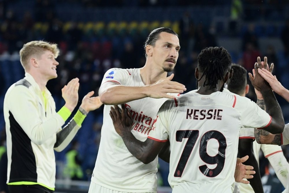 Ibrahimovic et Kessié hués, la Roma en sursis. AFP